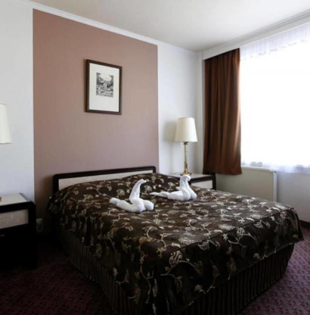 Arpad Hotel 3*